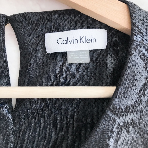 Calvin Klein Python Print Sleeveless blouse - Picture 2 of 6